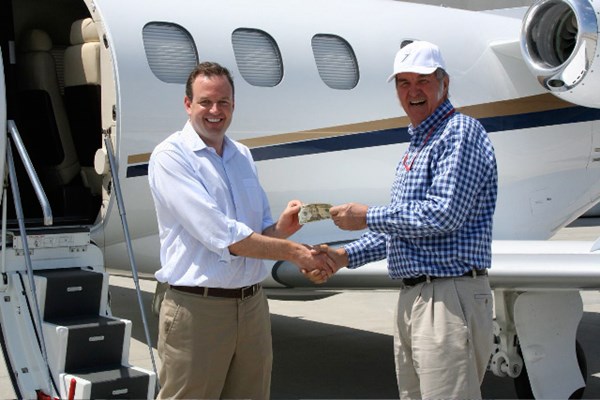 Burt Rutan Makes Another Aviation First -- on a Phenom 100