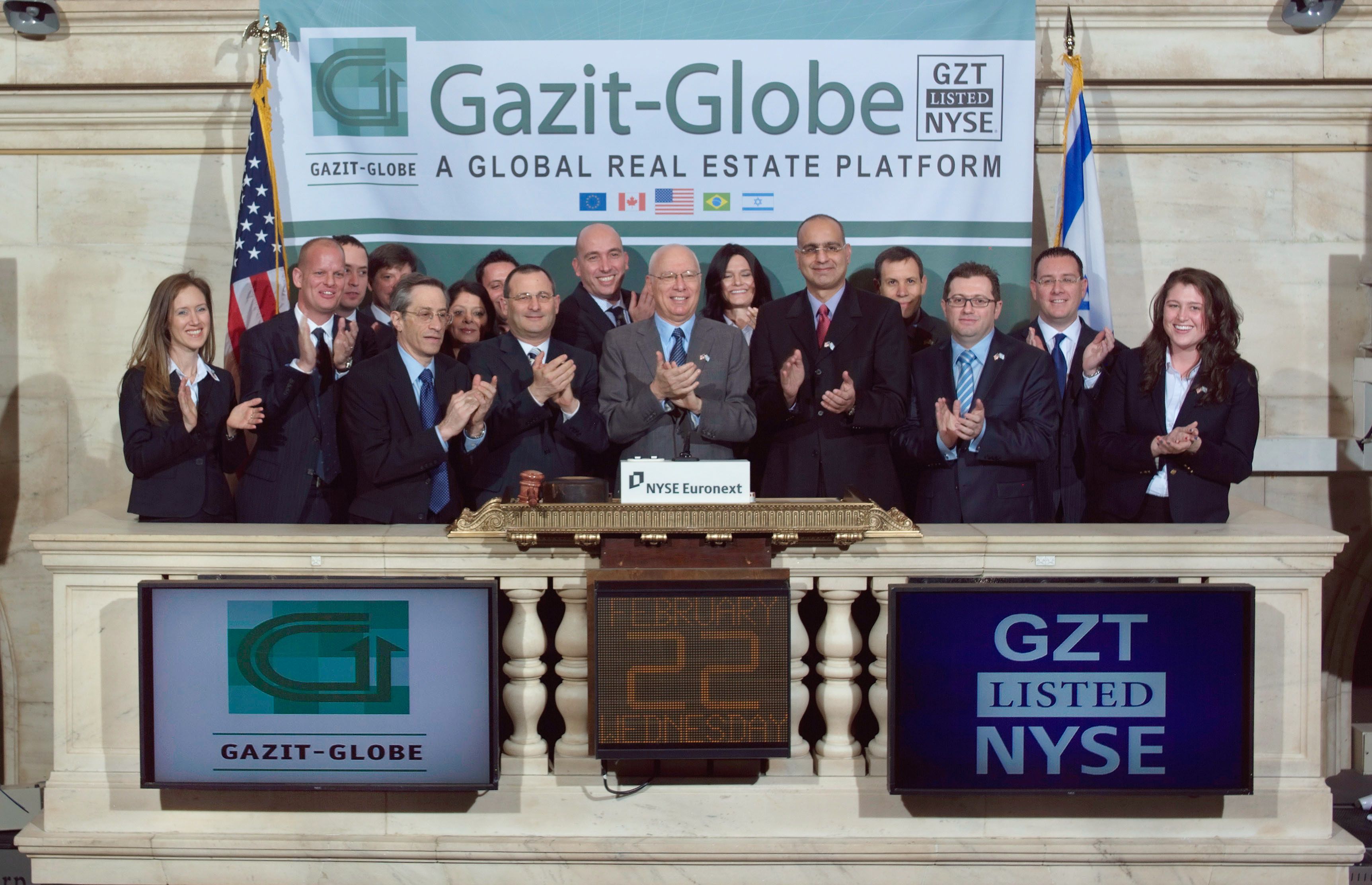 Gazit's Chairman, Chaim Katzman, Rings the Opening Bell 