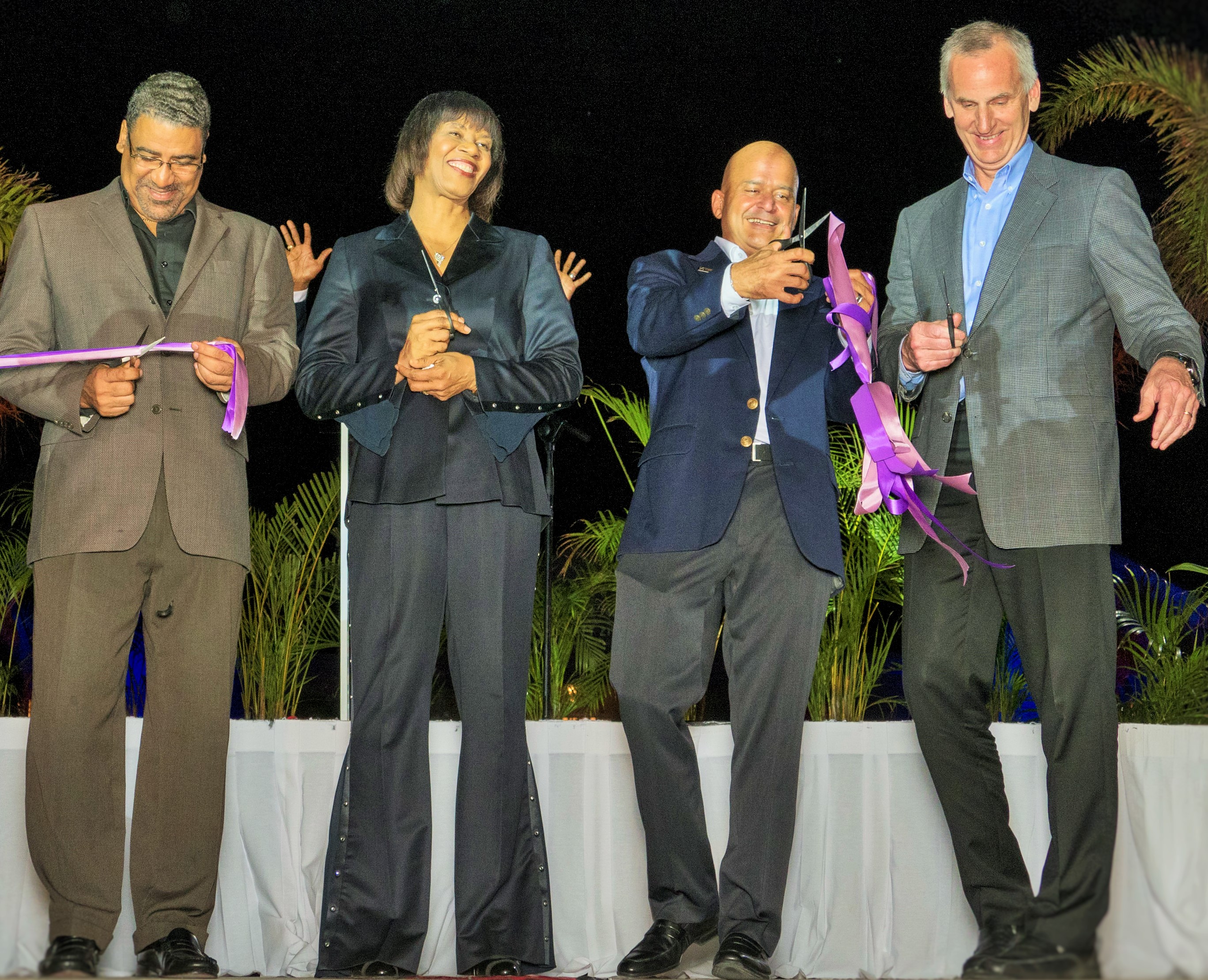 JAMAICA'S PM DECLARES THE OPENING OF HYATT ZIVA & HYATT ZILARA MONUMENTAL